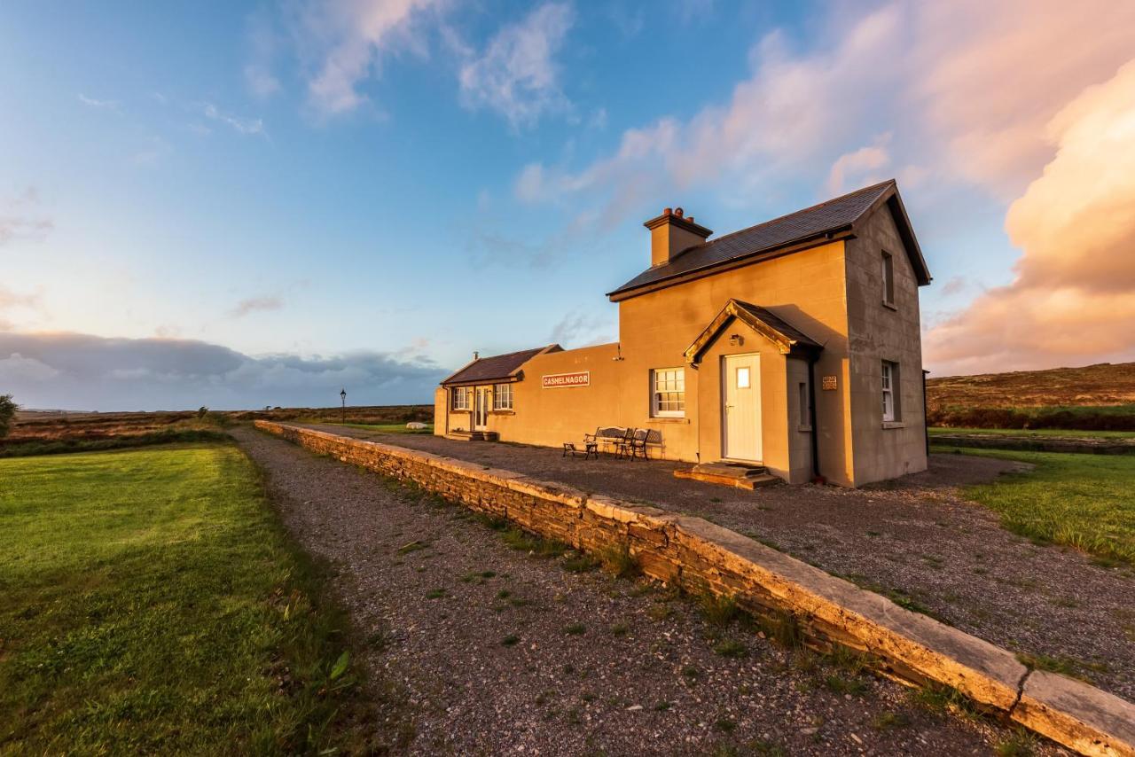 Cashelnagor Railway Station Villa Gortahork Exterior photo